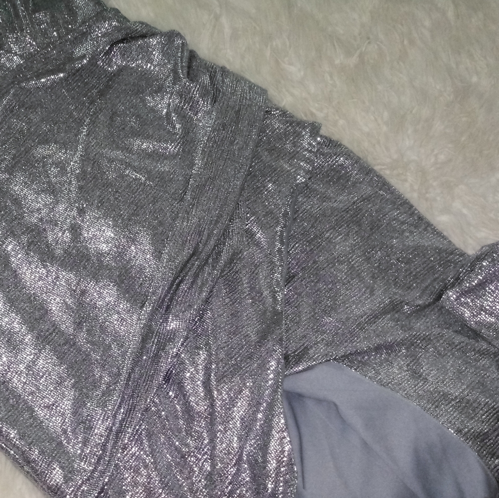 Betsy & Adam Slinky Metallic Slit Gown Size 12 - Picture 11 of 15